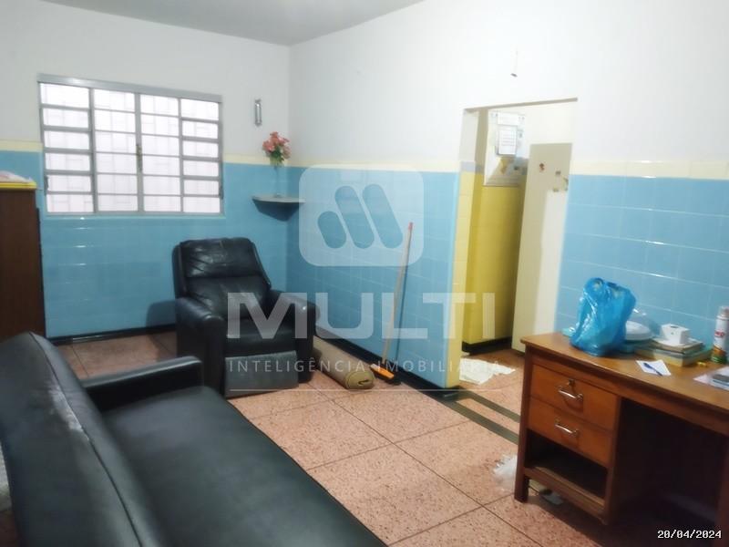 Prédio Inteiro à venda com 2 quartos, 330m² - Foto 5