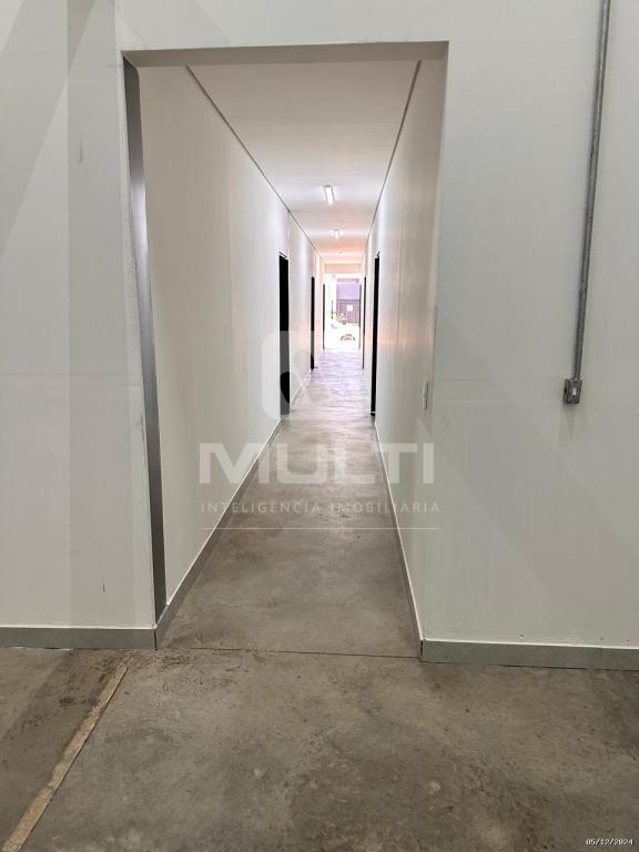 Depósito-Galpão-Armazém à venda com 1 quarto, 466m² - Foto 1