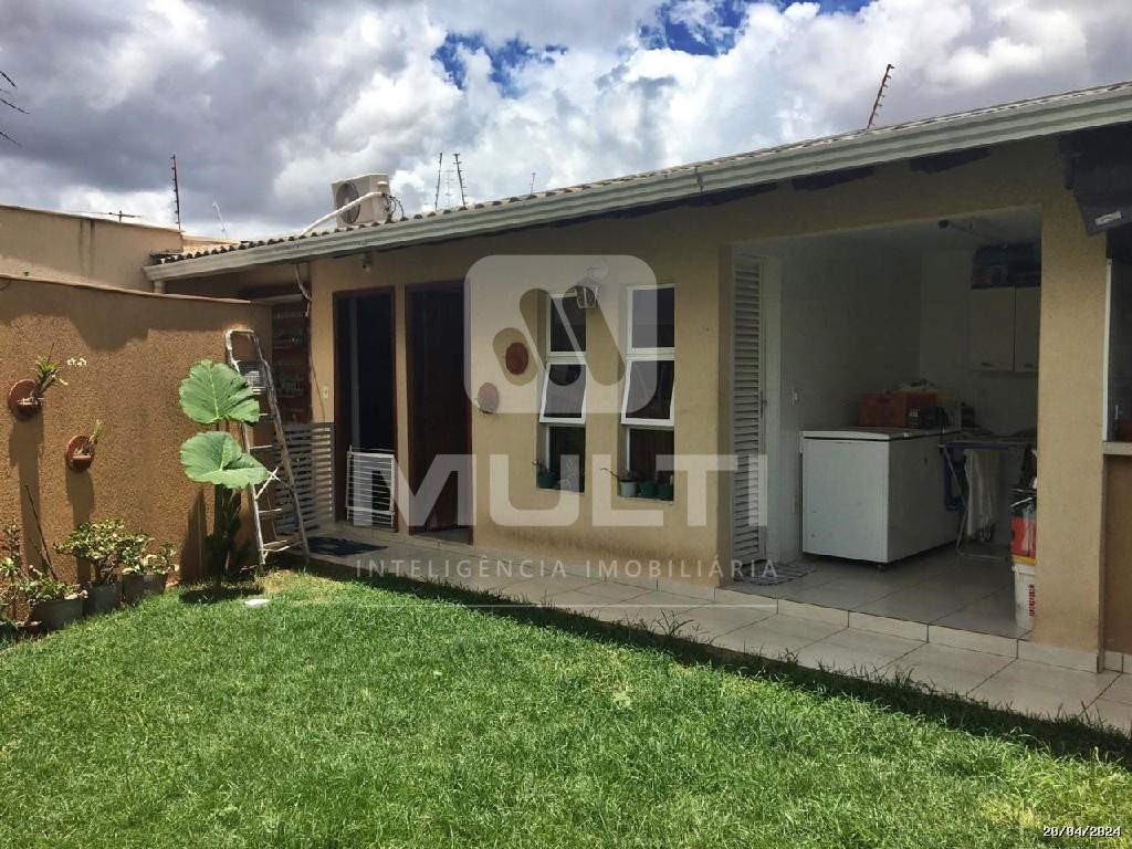 Casa à venda com 4 quartos, 396m² - Foto 15