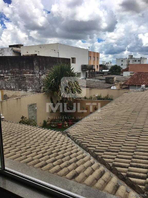 Casa à venda com 4 quartos, 396m² - Foto 25