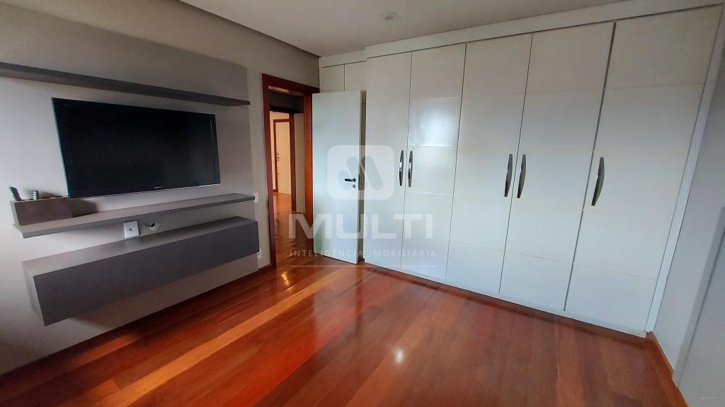 Apartamento à venda com 4 quartos, 262m² - Foto 9