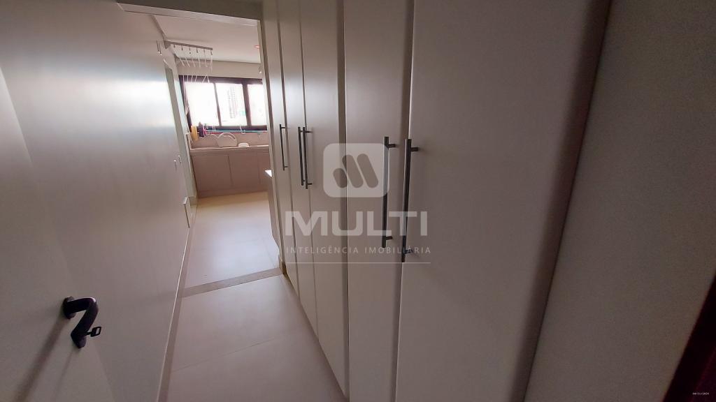 Apartamento à venda com 4 quartos, 262m² - Foto 17