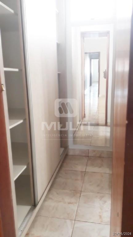 Casa, 3 quartos, 220 m² - Foto 2