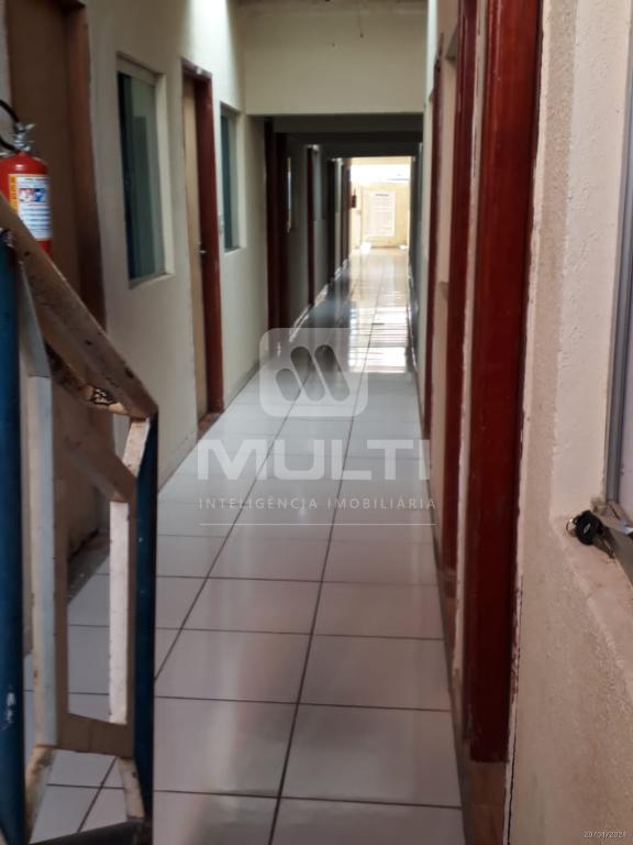 Prédio Inteiro à venda com 2 quartos, 300m² - Foto 3