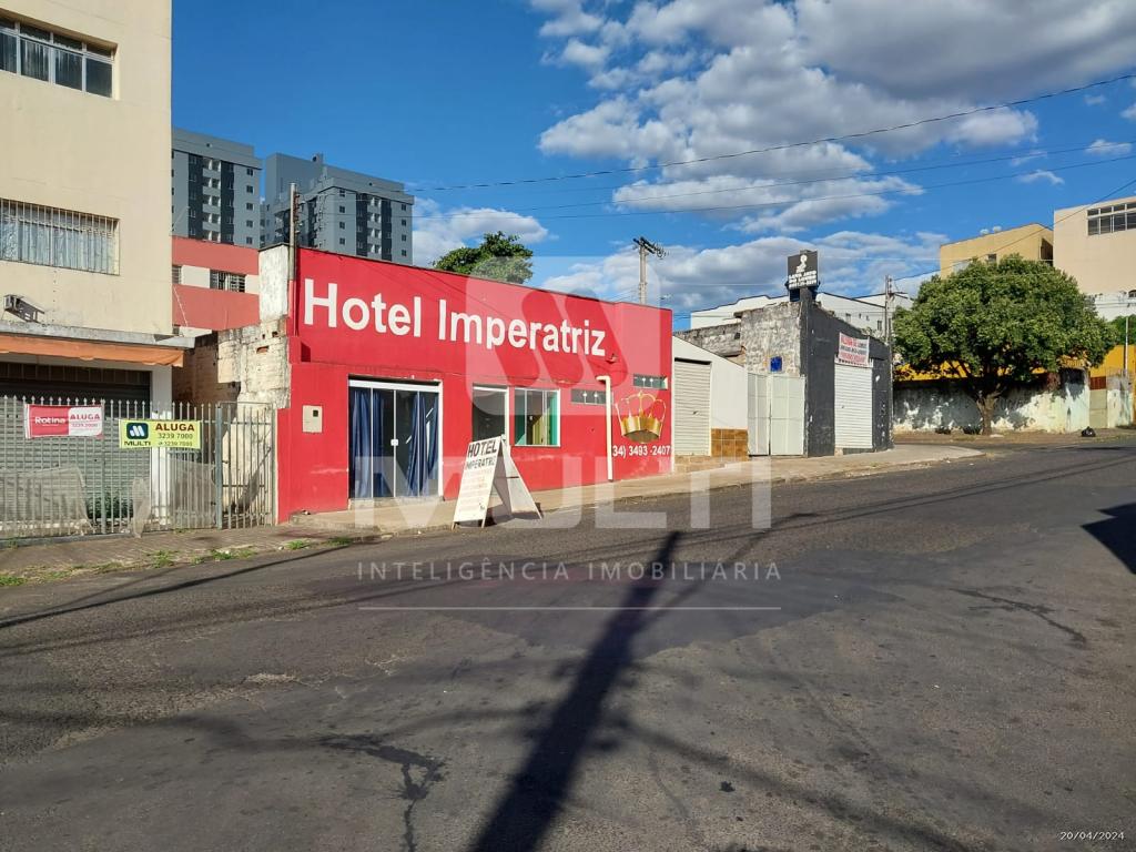 Prédio Inteiro à venda com 2 quartos, 300m² - Foto 16