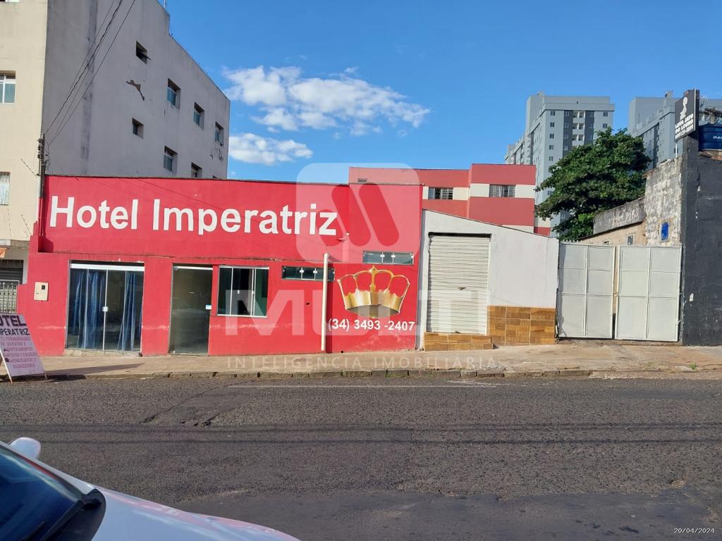 Prédio Inteiro à venda com 2 quartos, 300m² - Foto 20