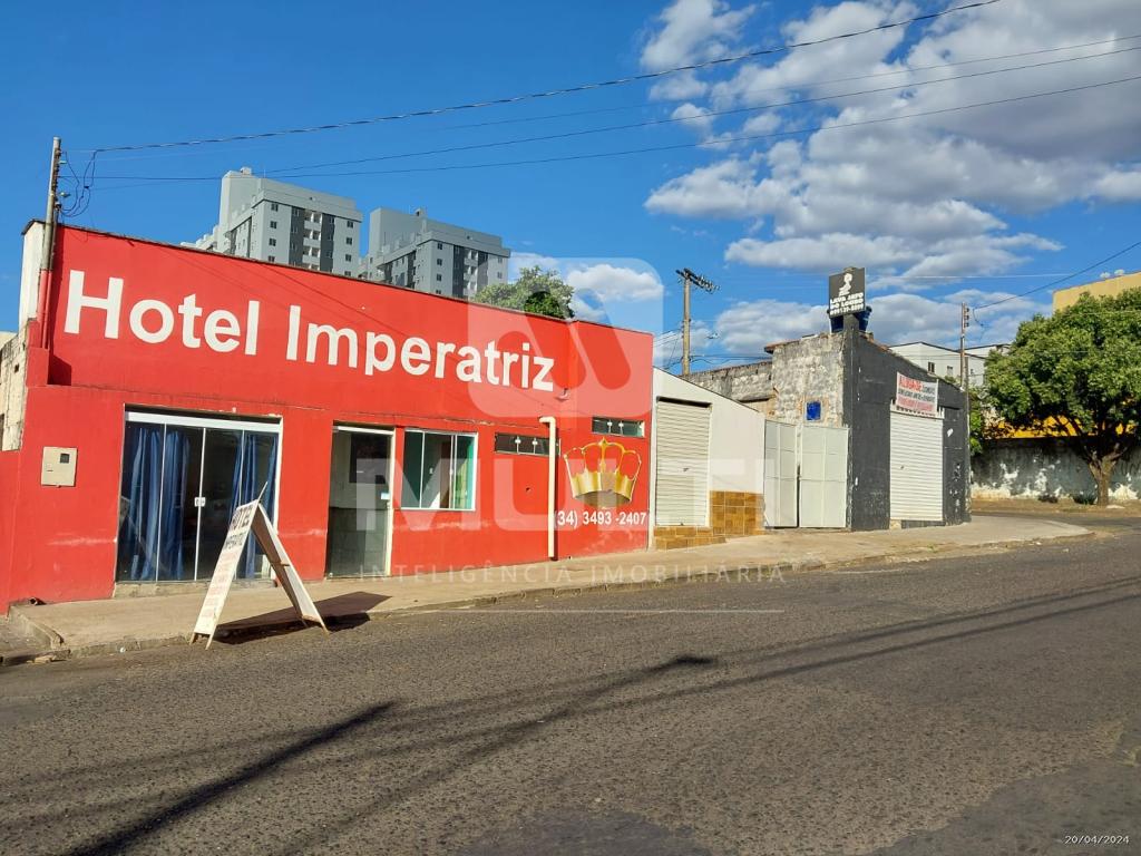 Prédio Inteiro à venda com 2 quartos, 300m² - Foto 23
