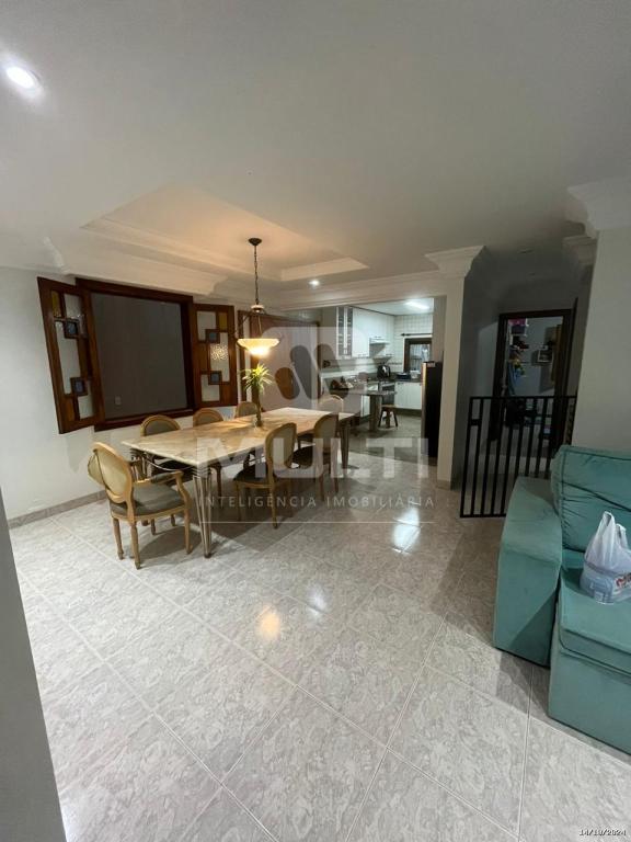 Casa, 3 quartos, 295 m² - Foto 2