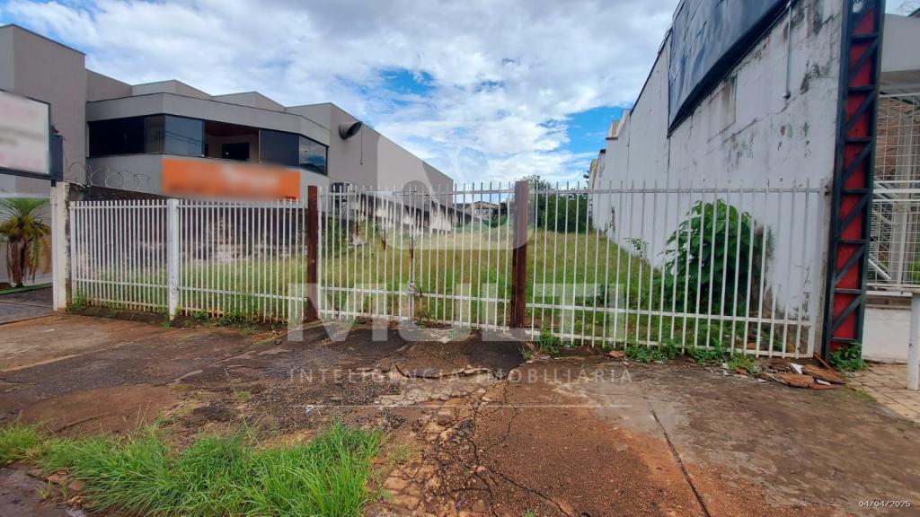 Terreno à venda com 1 quarto - Foto 1