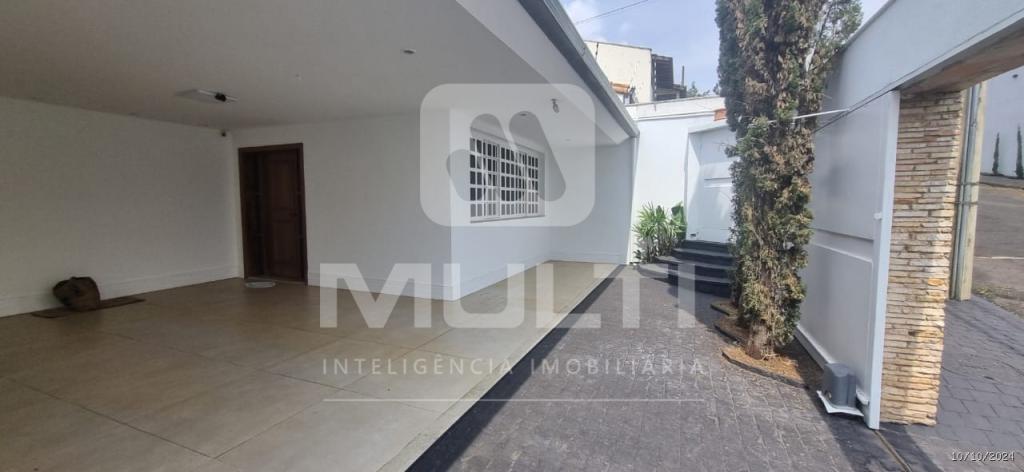 Casa à venda com 3 quartos, 228m² - Foto 3