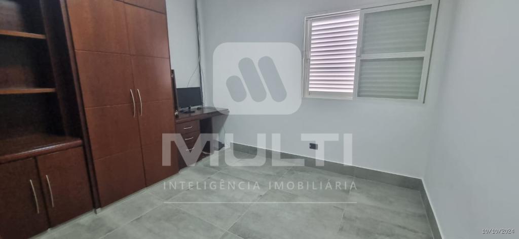 Casa à venda com 3 quartos, 228m² - Foto 14