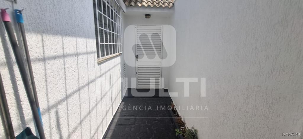 Casa à venda com 3 quartos, 228m² - Foto 19
