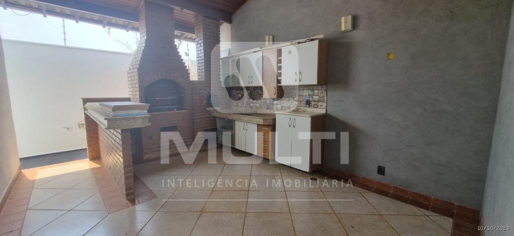Casa à venda com 3 quartos, 228m² - Foto 22