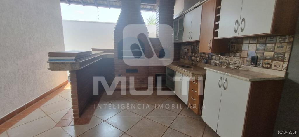 Casa à venda com 3 quartos, 228m² - Foto 23