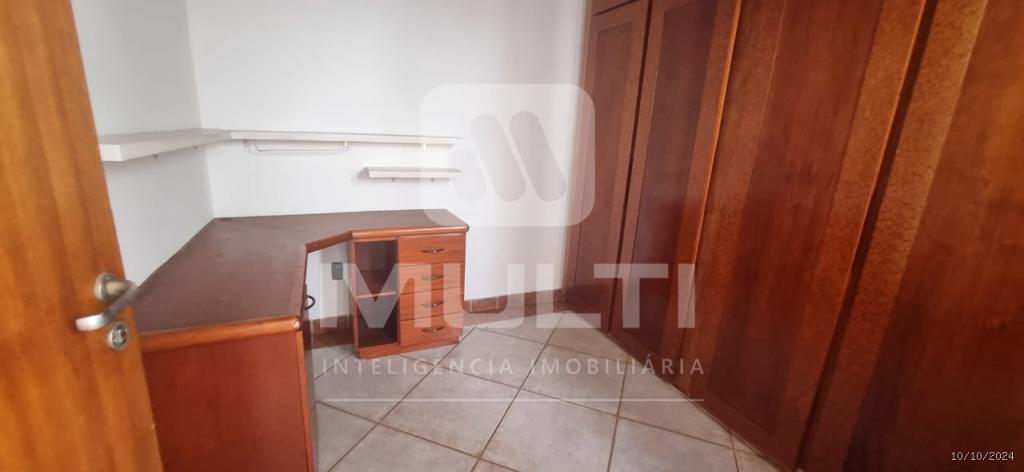 Casa à venda com 3 quartos, 228m² - Foto 25