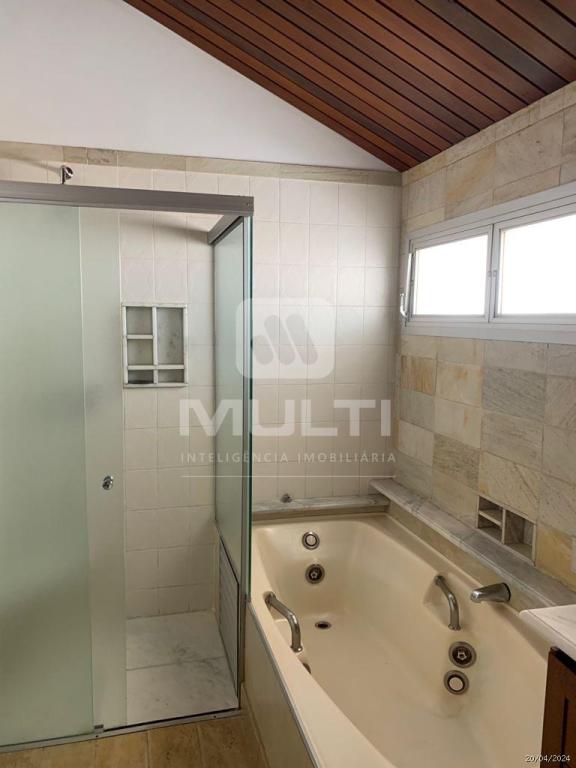 Casa à venda com 3 quartos, 324m² - Foto 2