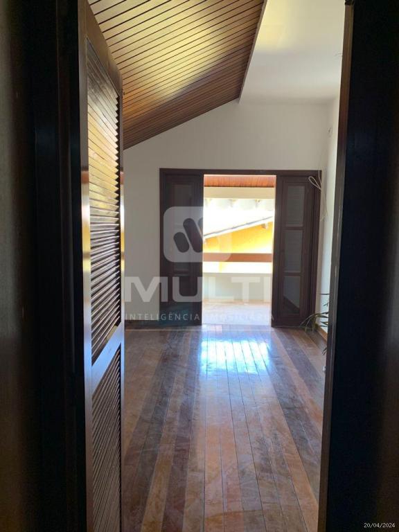 Casa à venda com 3 quartos, 324m² - Foto 9