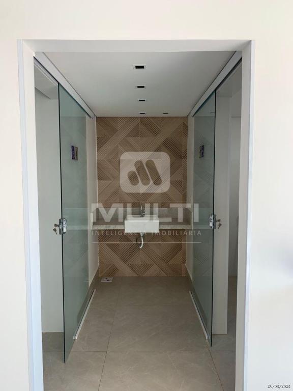 Casa à venda com 3 quartos, 324m² - Foto 20