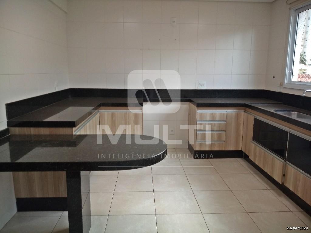 Apartamento à venda com 3 quartos, 184m² - Foto 23