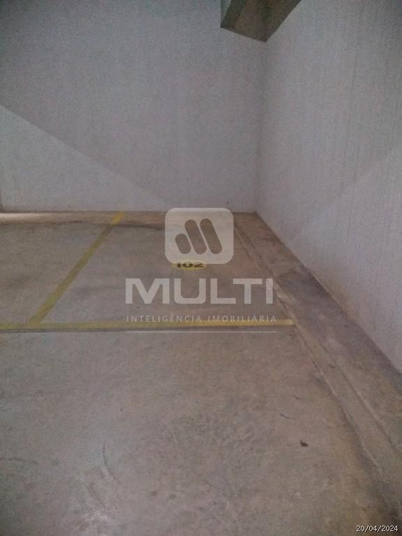 Apartamento à venda com 3 quartos, 184m² - Foto 27