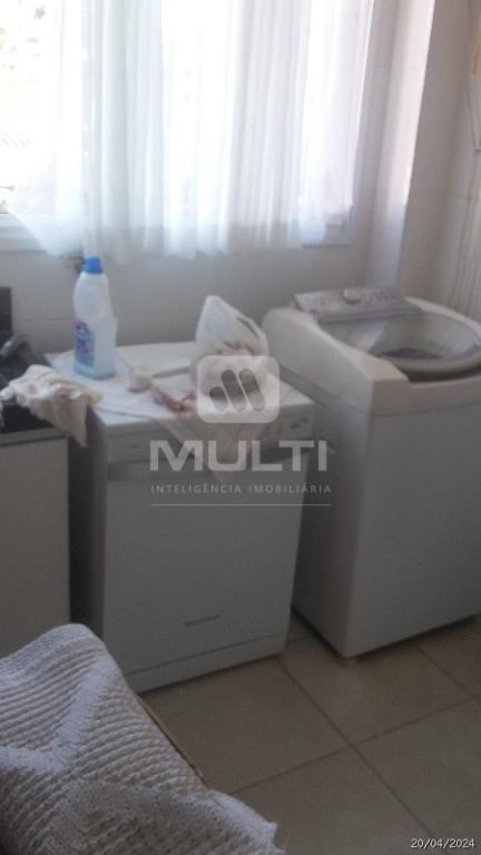 Apartamento à venda com 3 quartos, 185m² - Foto 3