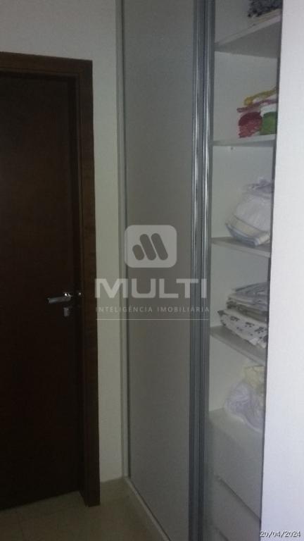 Apartamento à venda com 3 quartos, 185m² - Foto 15