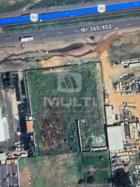 Loteamento e Condomínio - Foto 1