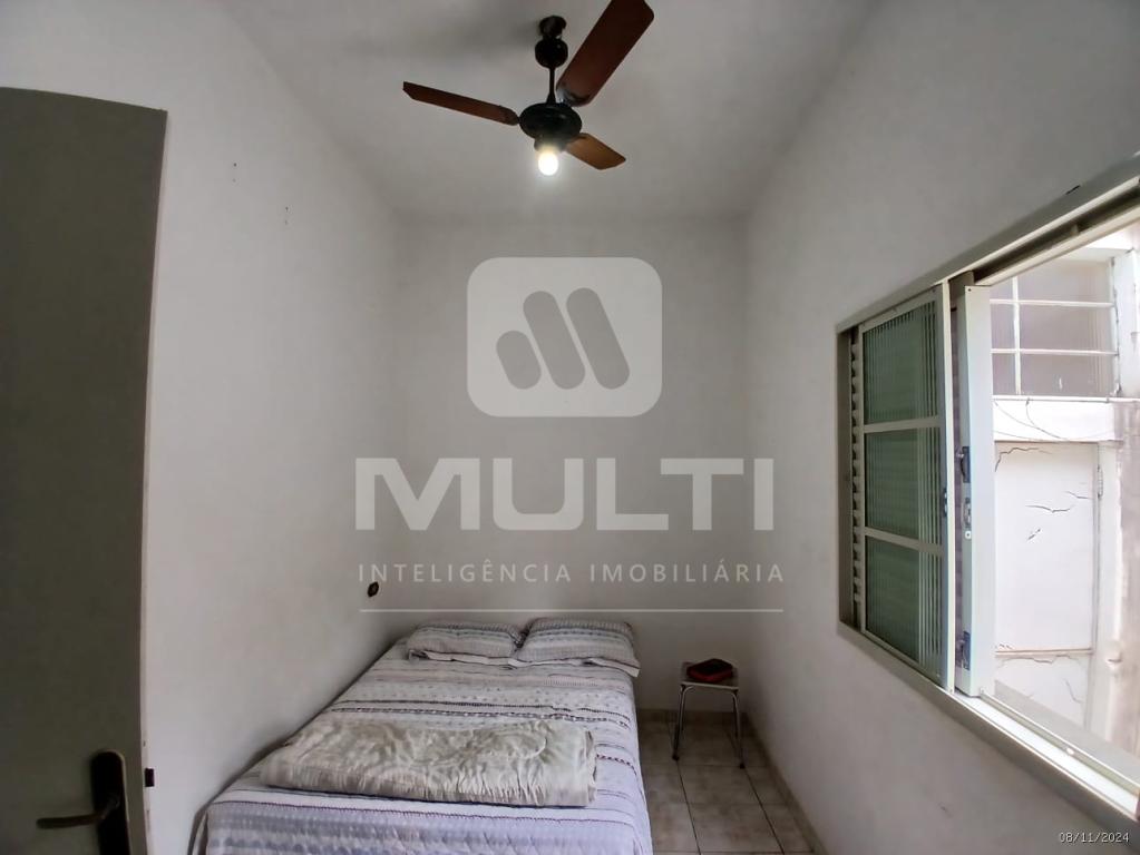 Casa à venda com 3 quartos, 264m² - Foto 5