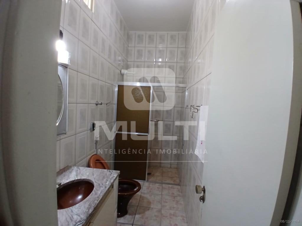 Casa à venda com 3 quartos, 264m² - Foto 9