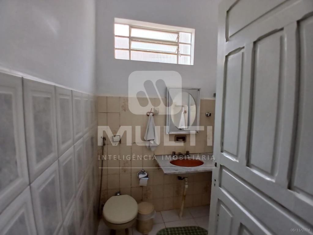 Casa à venda com 3 quartos, 264m² - Foto 14