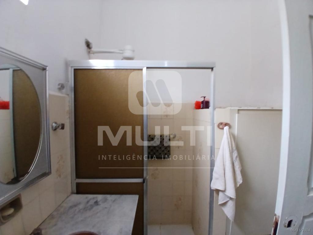 Casa à venda com 3 quartos, 264m² - Foto 15