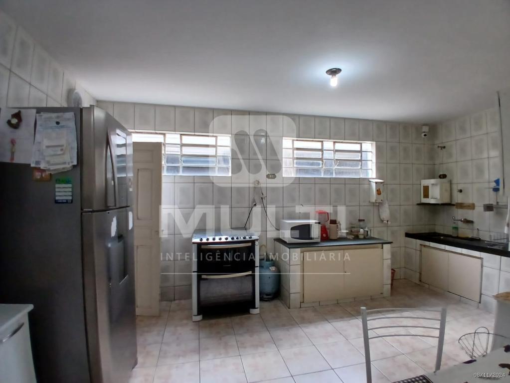 Casa à venda com 3 quartos, 264m² - Foto 20