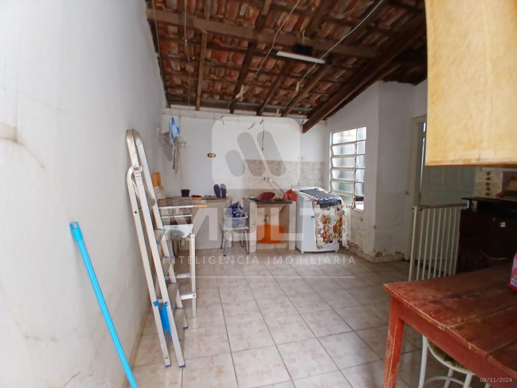 Casa à venda com 3 quartos, 264m² - Foto 25