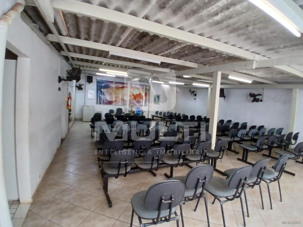 Casa à venda com 3 quartos, 264m² - Foto 28