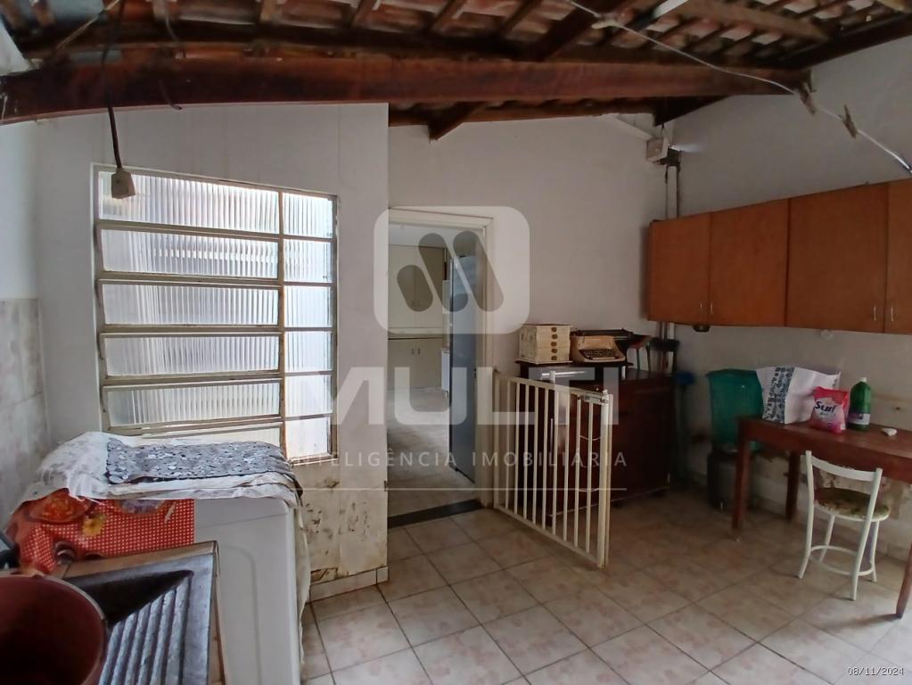 Casa à venda com 3 quartos, 264m² - Foto 29
