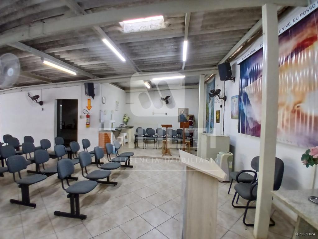 Casa à venda com 3 quartos, 264m² - Foto 30