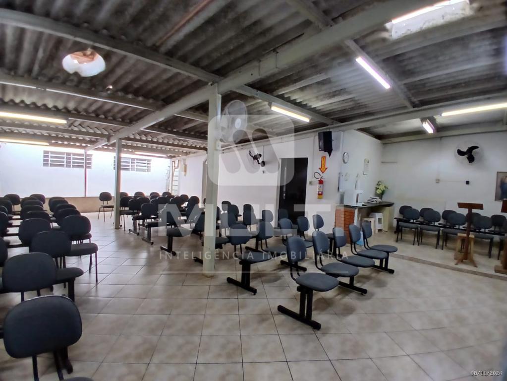Casa à venda com 3 quartos, 264m² - Foto 33