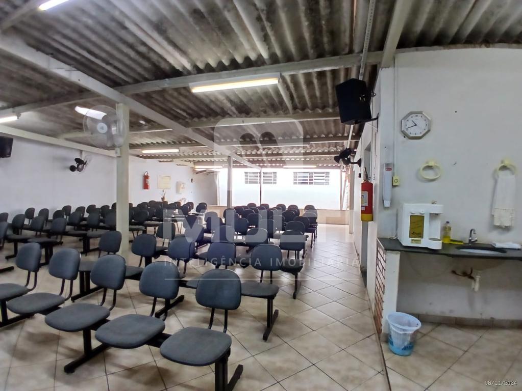 Casa à venda com 3 quartos, 264m² - Foto 35
