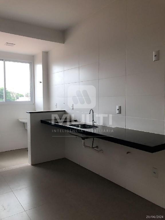 Apartamento à venda com 3 quartos, 82m² - Foto 3