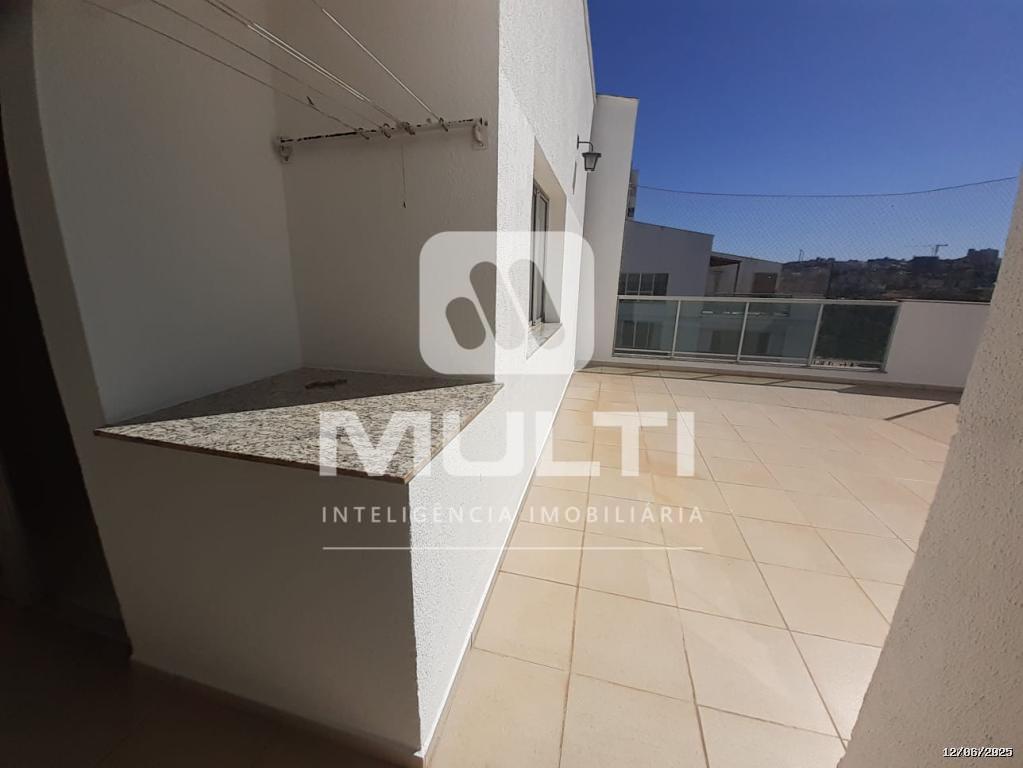 Cobertura à venda com 3 quartos, 147m² - Foto 2