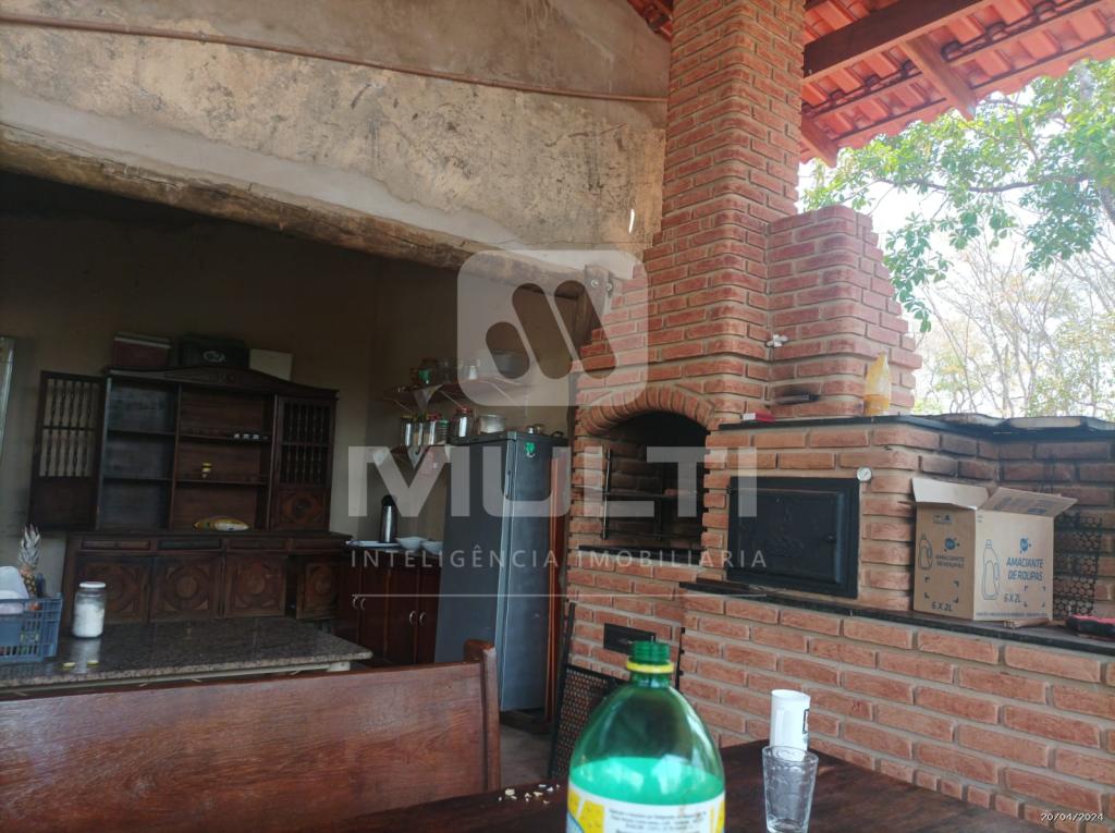 Chácara à venda com 2 quartos, 1000m² - Foto 1