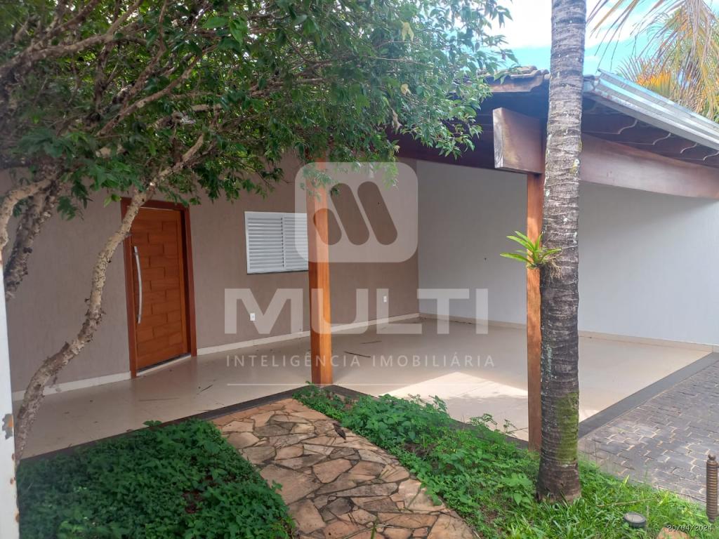 Casa à venda com 5 quartos, 250m² - Foto 1