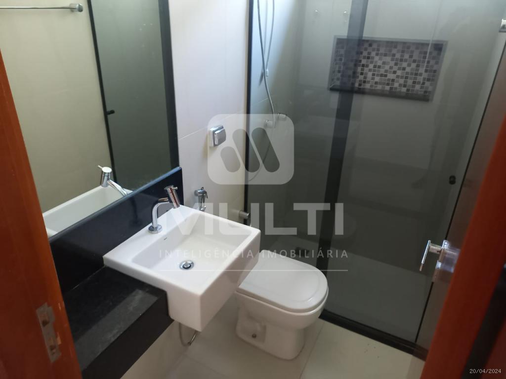 Casa à venda com 5 quartos, 250m² - Foto 9