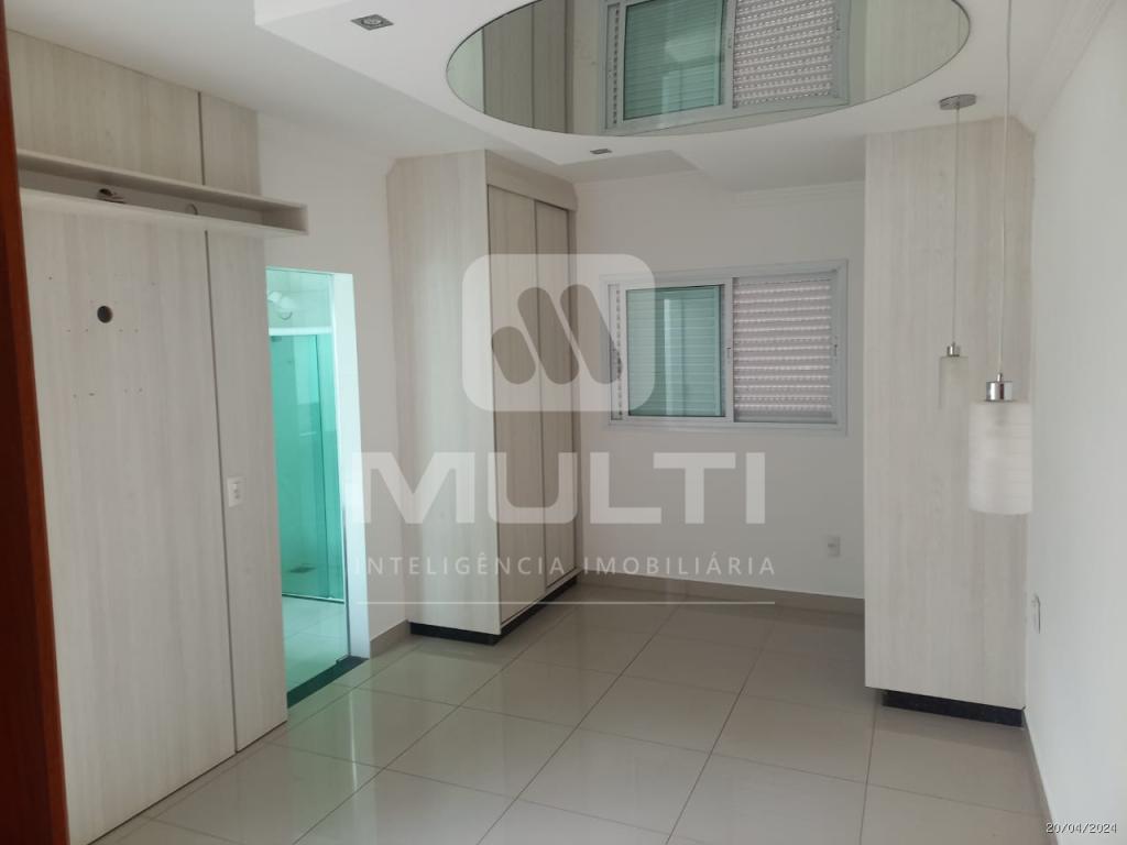 Casa à venda com 5 quartos, 250m² - Foto 12