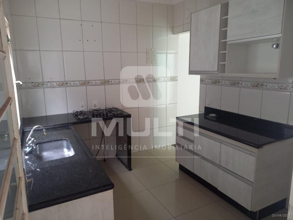 Casa à venda com 5 quartos, 250m² - Foto 14