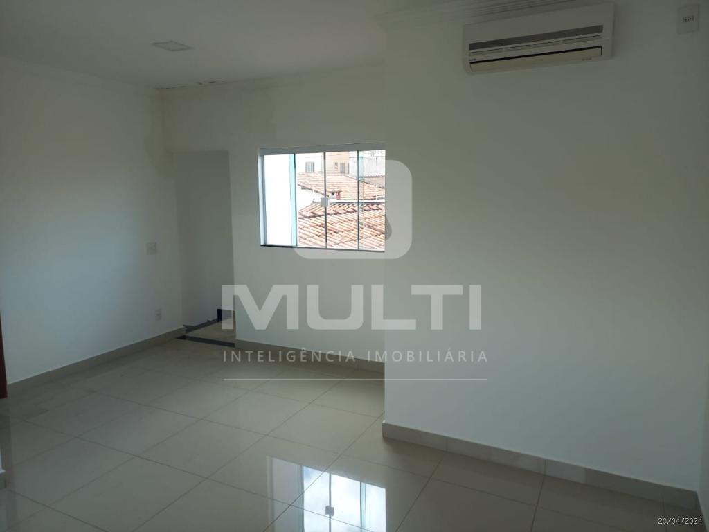 Casa à venda com 5 quartos, 250m² - Foto 16