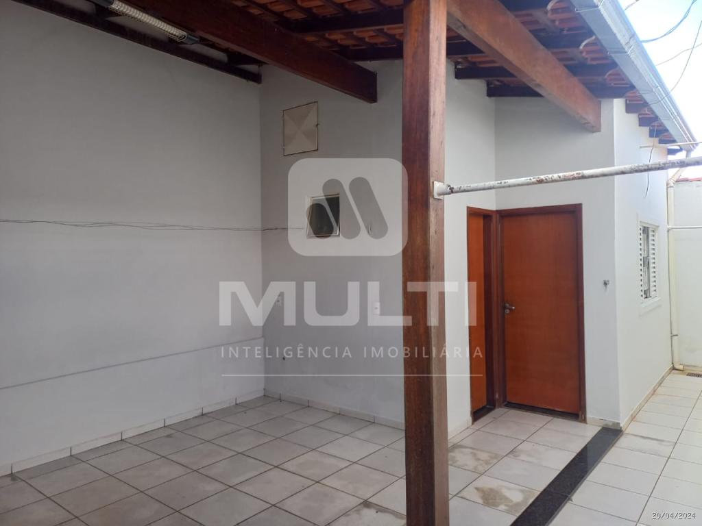 Casa à venda com 5 quartos, 250m² - Foto 25