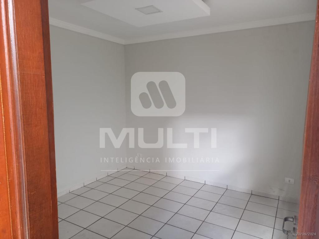 Casa à venda com 5 quartos, 250m² - Foto 28