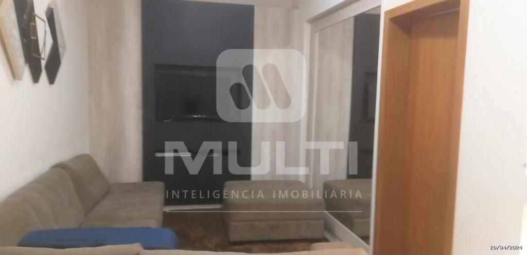Casa à venda com 3 quartos, 105m² - Foto 2