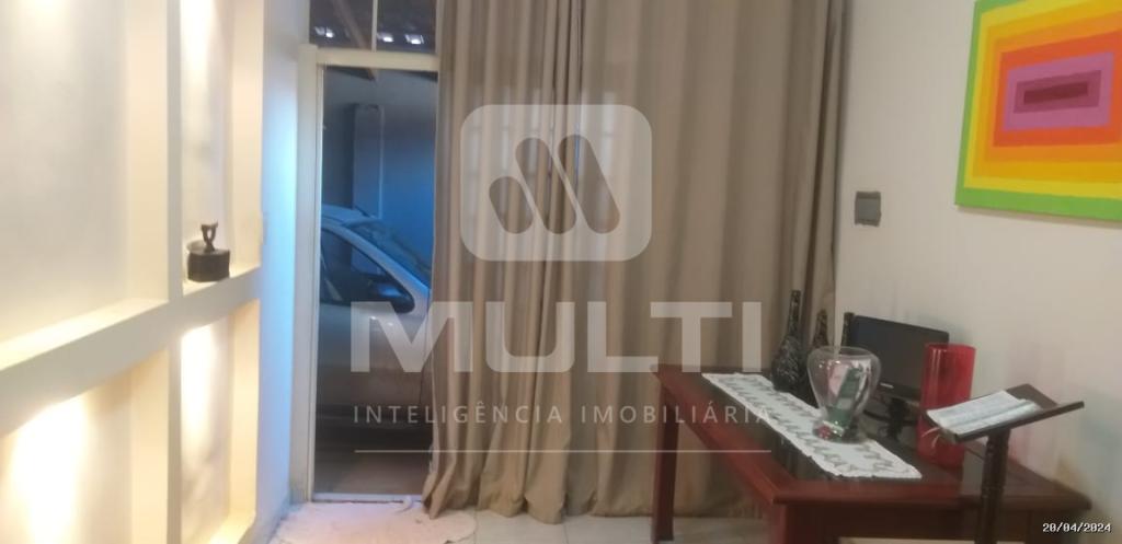 Casa à venda com 3 quartos, 105m² - Foto 4